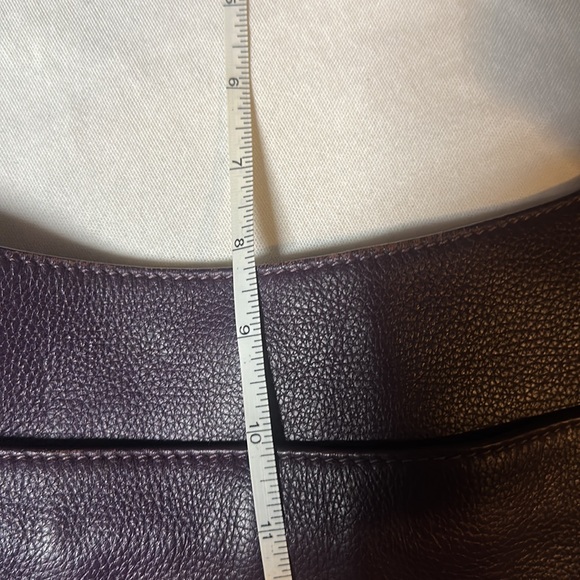 Michael Kors Purple Pebbled Leather Hobo Style Purse With 2 Outside Pockets - Picture 8 of 9